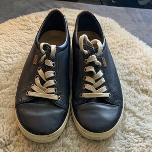 Ecco Soft 7 Leather Sneakers